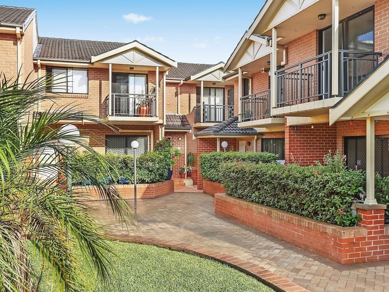 14/8 Warumbui Avenue, Miranda NSW 2228