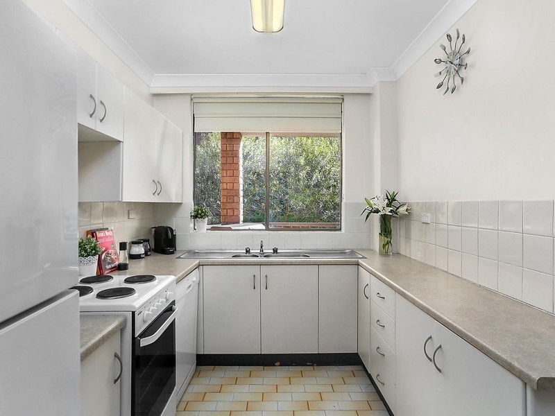 17/57 Auburn Street, Sutherland NSW 2232