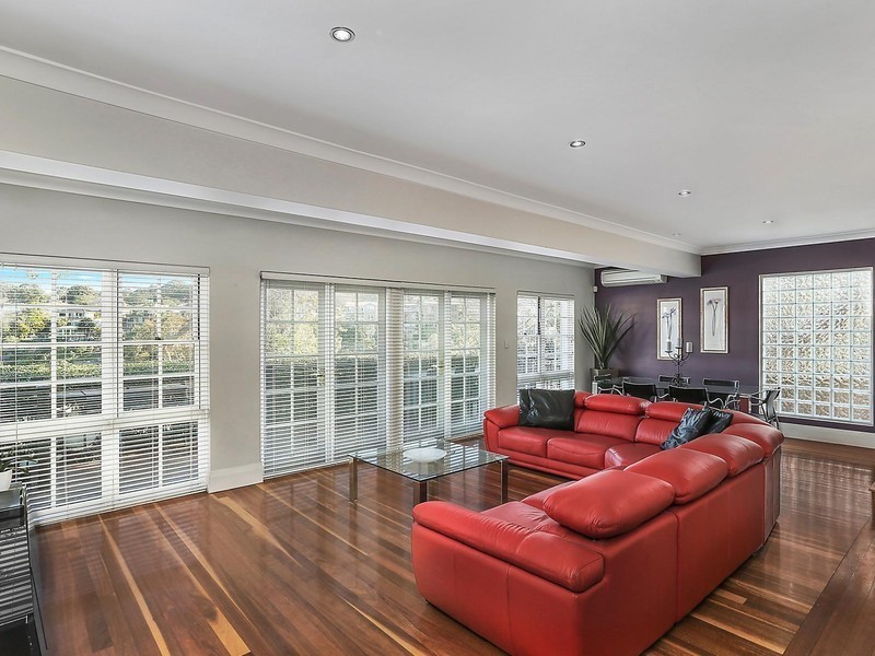 227 Gannons Road, Caringbah South NSW 2229
