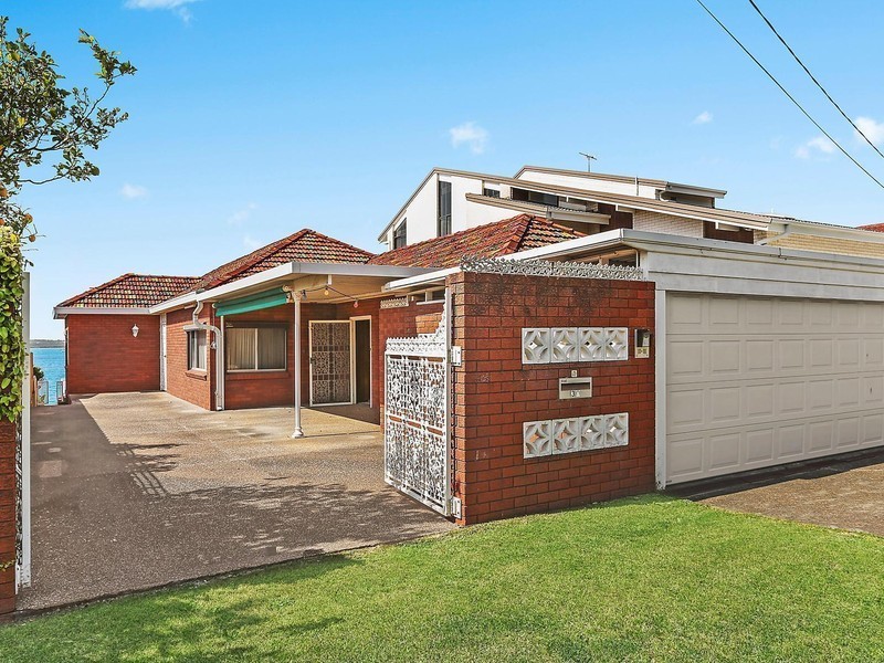 30 Woodlands Road, Taren Point NSW 2229