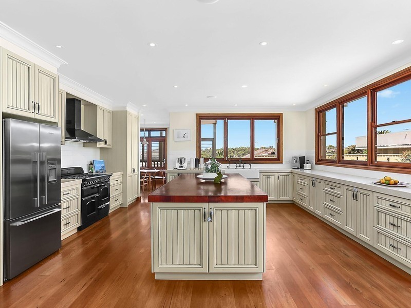 6 Wylmar Avenue, Burraneer NSW 2230