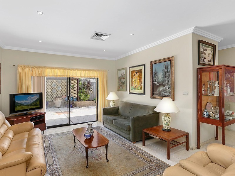 2/4 Bulwarra Road, Caringbah South NSW 2229