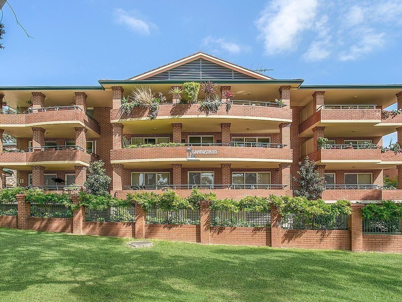18/210 Willarong Road, Caringbah NSW 2229