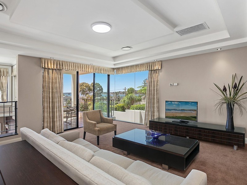 8 Ellis Street, Sylvania NSW 2224