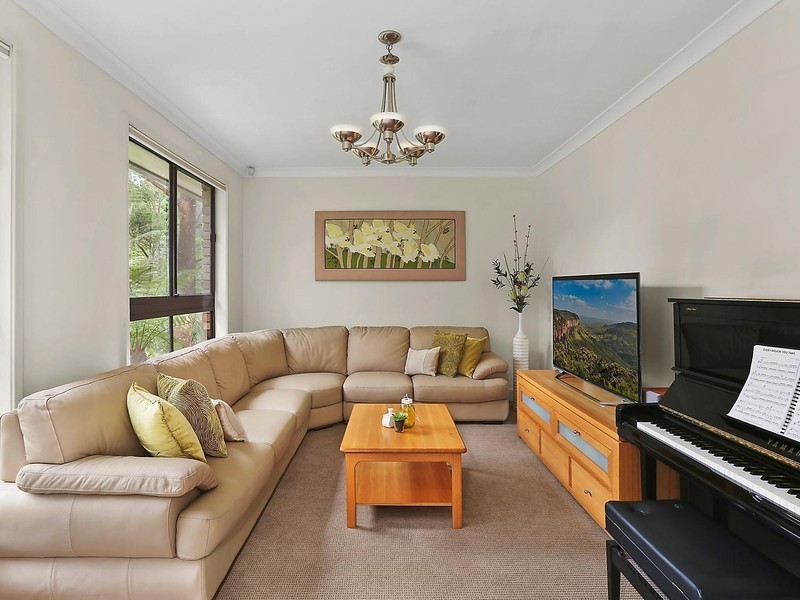 2 Lochiel Road, Engadine NSW 2233
