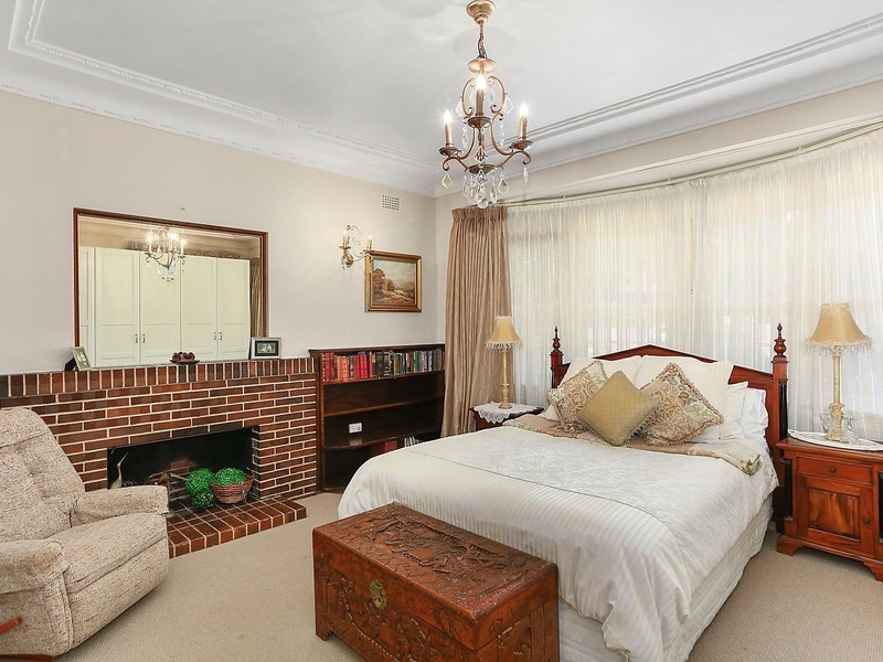 2 Gordon Road, Bowral NSW 2576