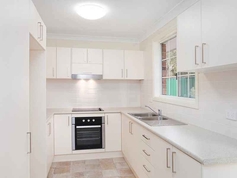 8/32 Yathong Road, Caringbah NSW 2229