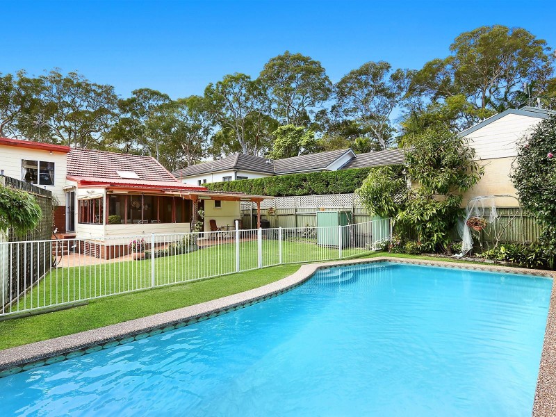 4 Waterview Avenue, Caringbah South NSW 2229