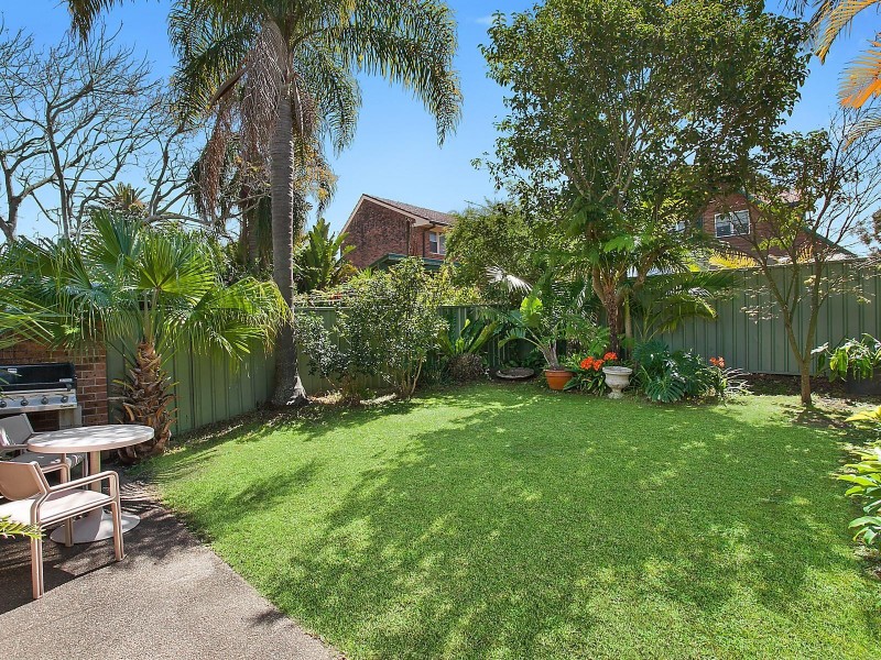 2/5 Hill Street, Woolooware NSW 2230