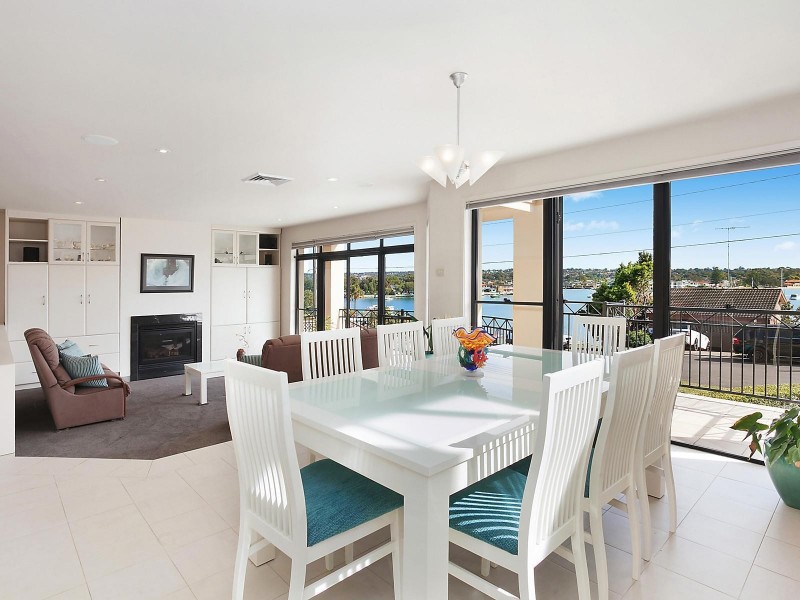 40 Holt Road, Taren Point NSW 2229