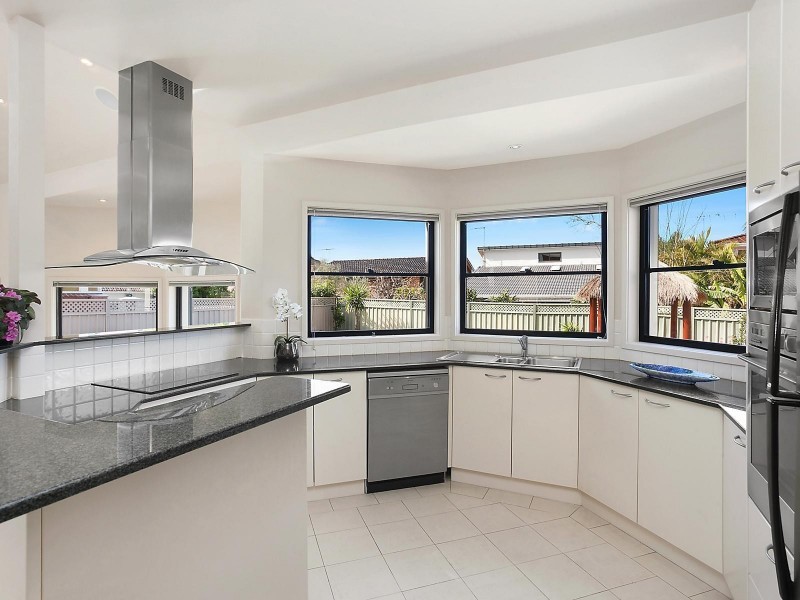 40 Holt Road, Taren Point NSW 2229