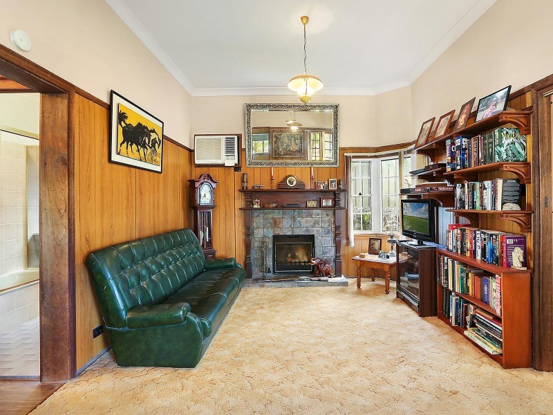 6 Wistaria Street, Dolans Bay NSW 2229