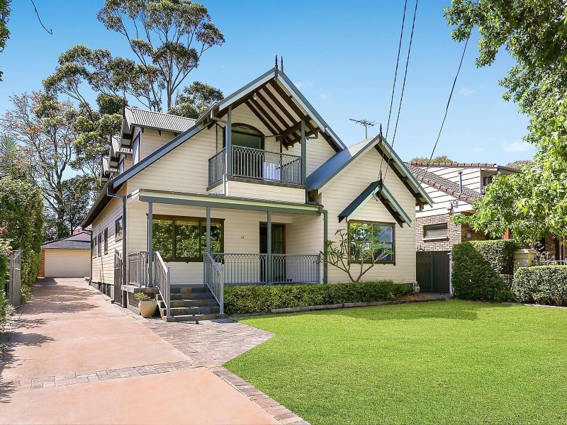 18 David Avenue, Caringbah South NSW 2229