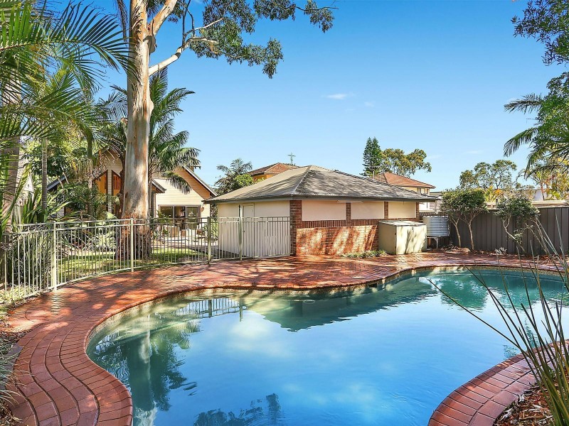 18 David Avenue, Caringbah South NSW 2229