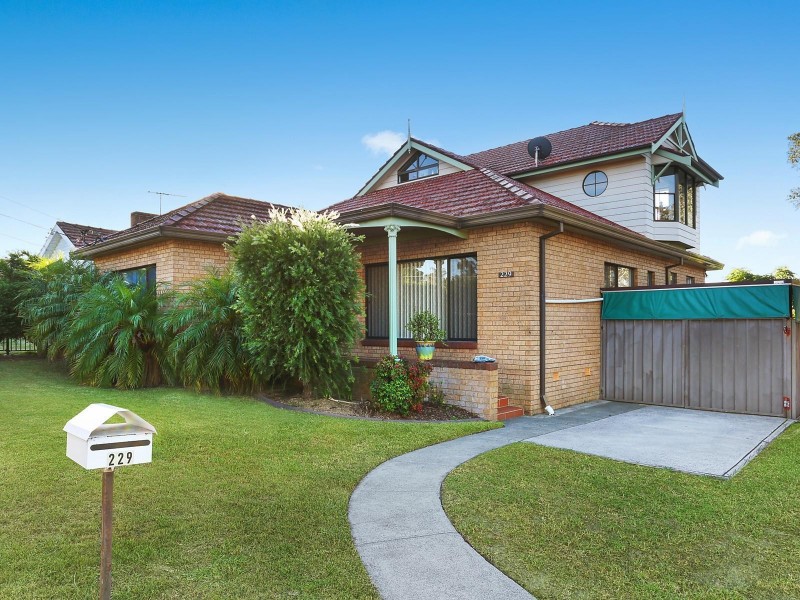 229 The Boulevarde, Miranda NSW 2228