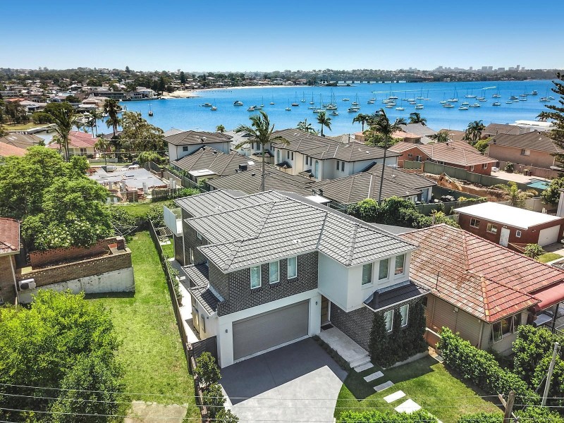 79A Old Taren Point Road, Taren Point NSW 2229