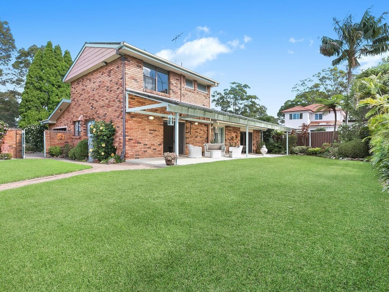 8 Helena Street, Kirrawee NSW 2232