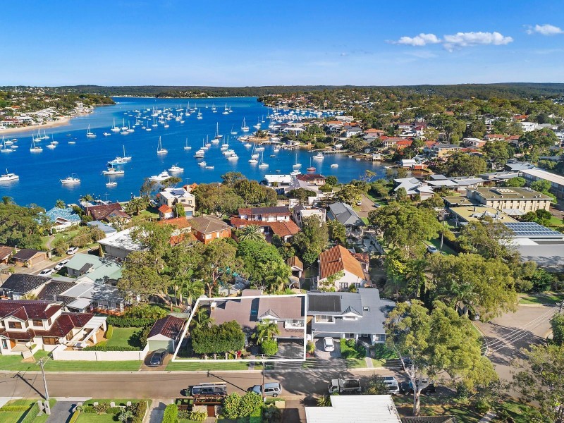 1B Grosvenor Crescent, Cronulla NSW 2230