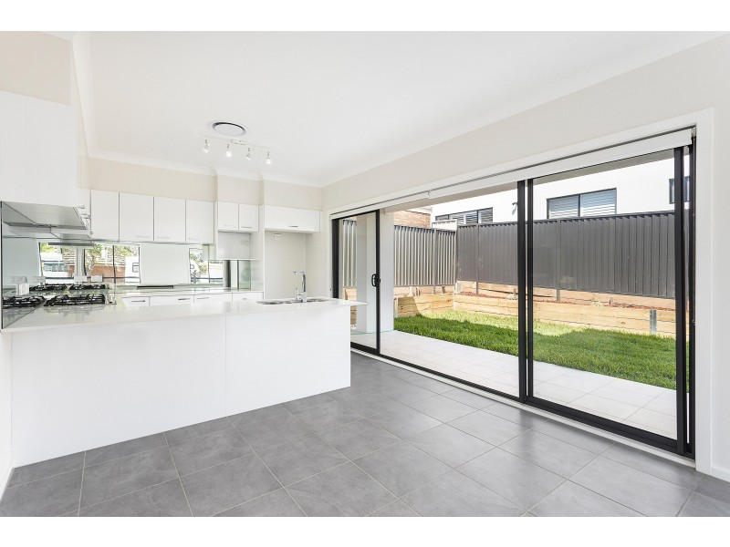 39 Karoola Crescent, Caringbah NSW 2229