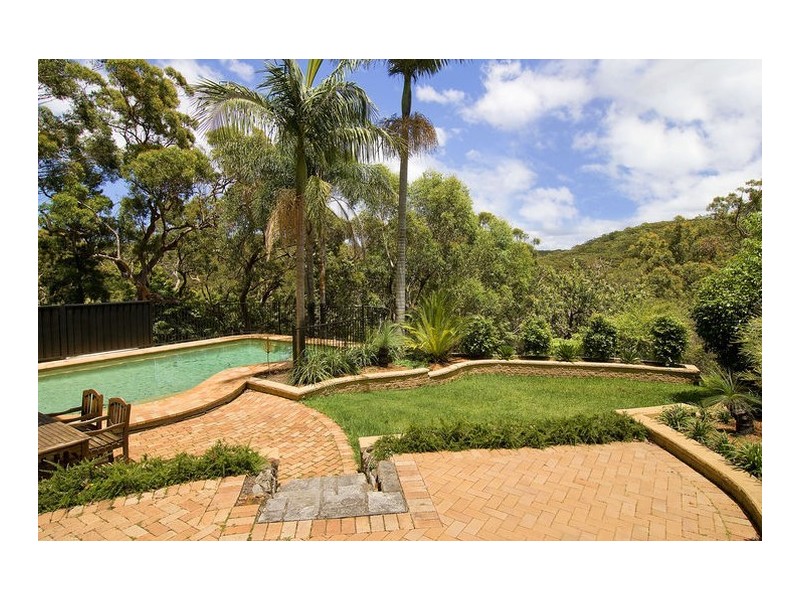 58 Serpentine Road, Kirrawee NSW 2232