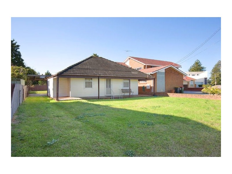 33 Riverside Drive, Sans Souci NSW 2219