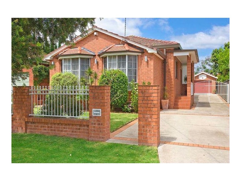 13 Melvin Street, Beverly Hills NSW 2209