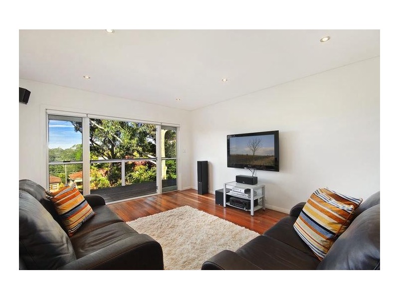 11 Snowden Avenue, Sylvania NSW 2224