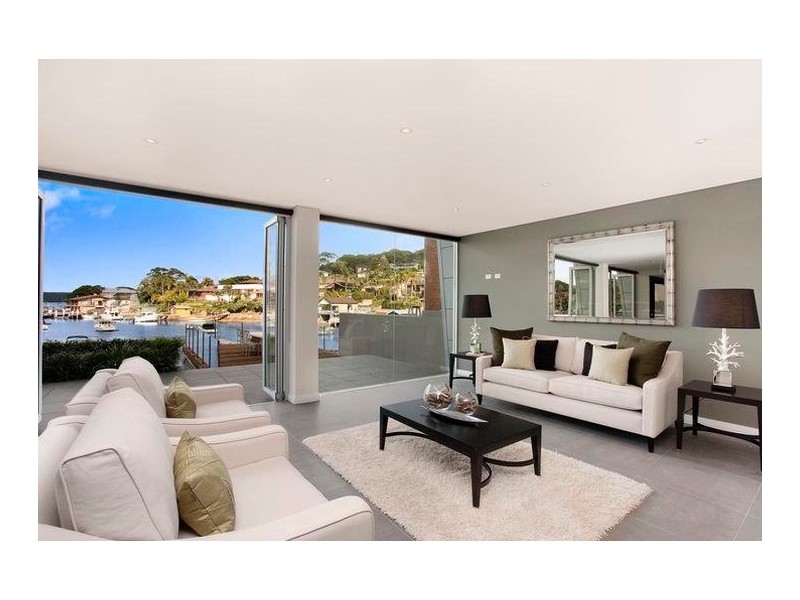 62 Grandview Parade, Caringbah NSW 2229