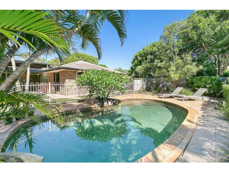 36 Wollomia Way, Sunrise Beach QLD 4567