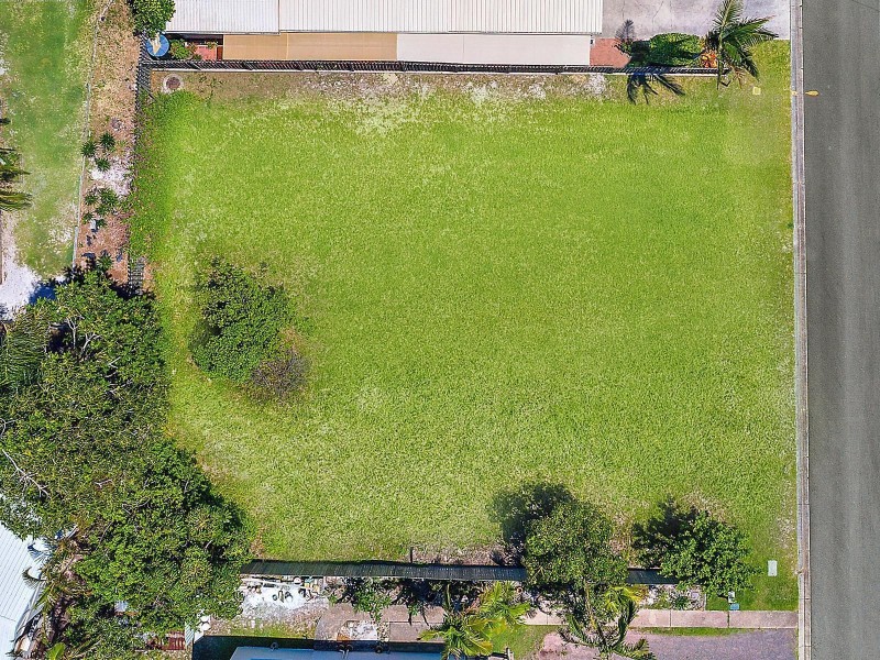 8 Columbus Court, Sunrise Beach QLD 4567