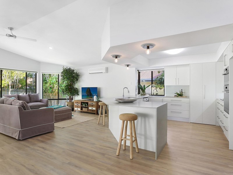36 Comet Drive, Sunrise Beach QLD 4567