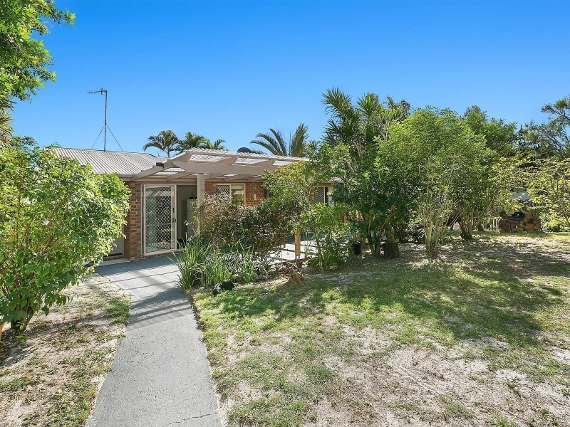 1 Columbia Drive, Sunrise Beach QLD 4567