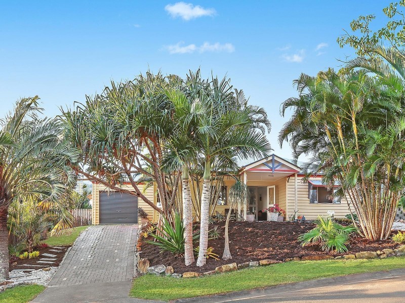 9 Bertrand Road, Sunrise Beach QLD 4567