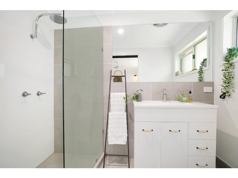 5 Eugarie Street, Noosa Heads QLD 4567