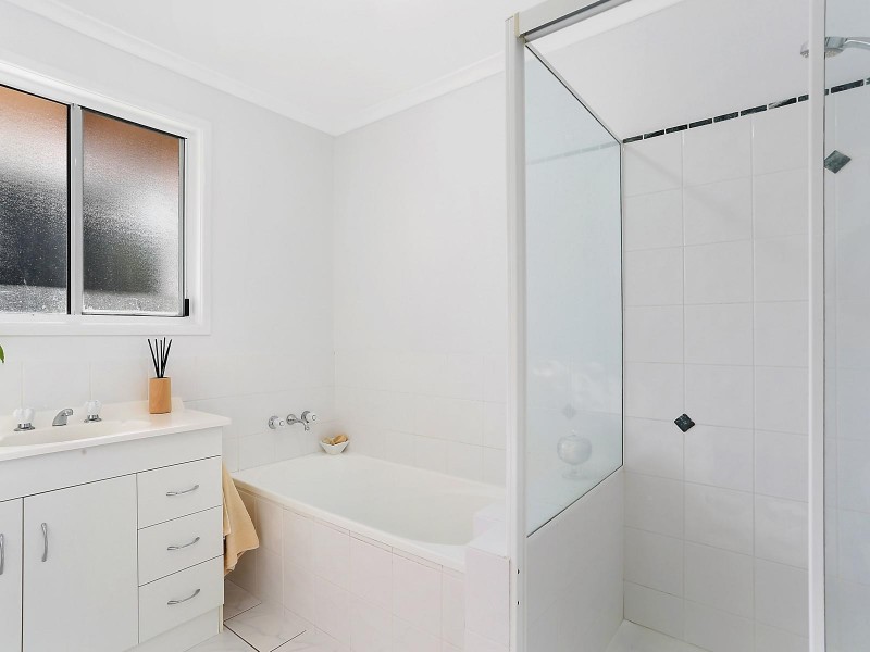 17 Hardy Street, Sunrise Beach QLD 4567