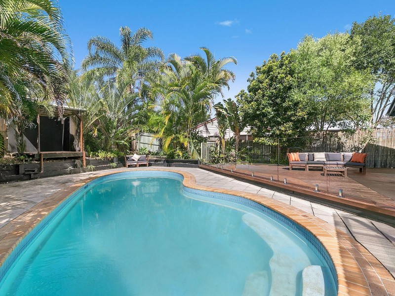 10 Hardy Street, Sunrise Beach QLD 4567