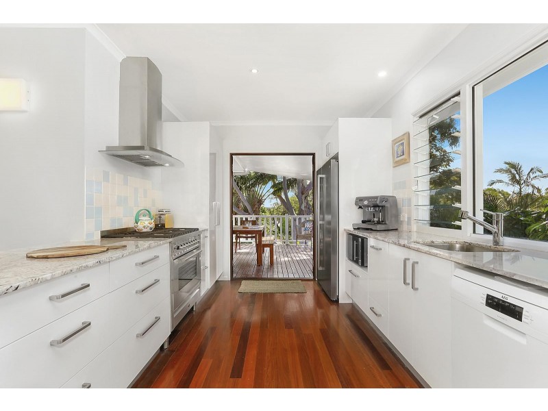 24 Dayspring Street, Sunrise Beach QLD 4567