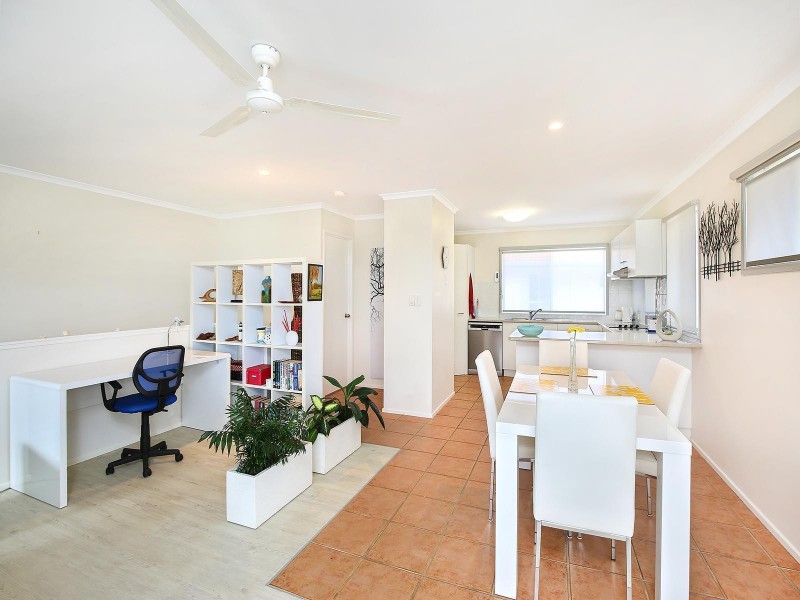 6/8 Advance Place, Sunrise Beach QLD 4567