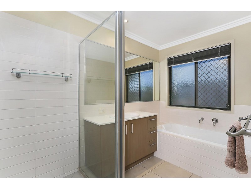 129 The Avenue, Peregian Springs QLD 4573