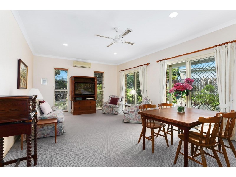 40 Dame Patti Drive, Sunrise Beach QLD 4567