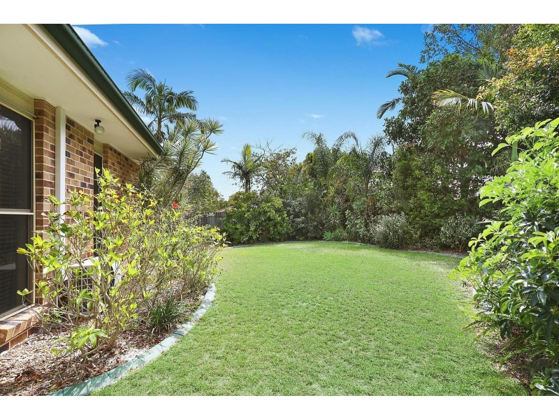 40 Dame Patti Drive, Sunrise Beach QLD 4567