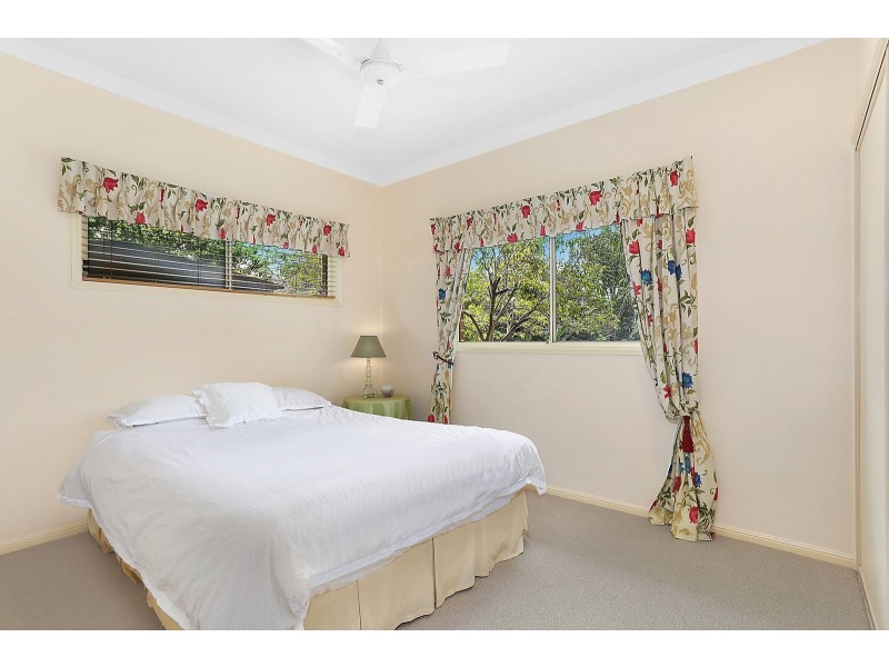 40 Dame Patti Drive, Sunrise Beach QLD 4567