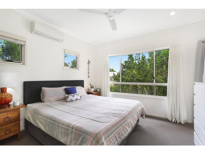 2/7 Lipton Street, Sunrise Beach QLD 4567