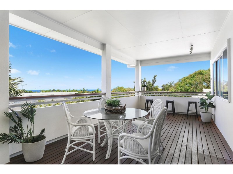 13 Coconut Grove, Castaways Beach QLD 4567