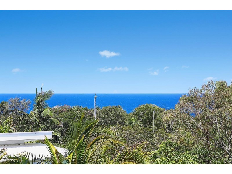 13 Coconut Grove, Castaways Beach QLD 4567