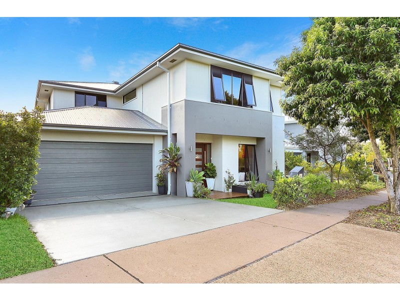 6 Sanctuary Avenue, Noosa Heads QLD 4567