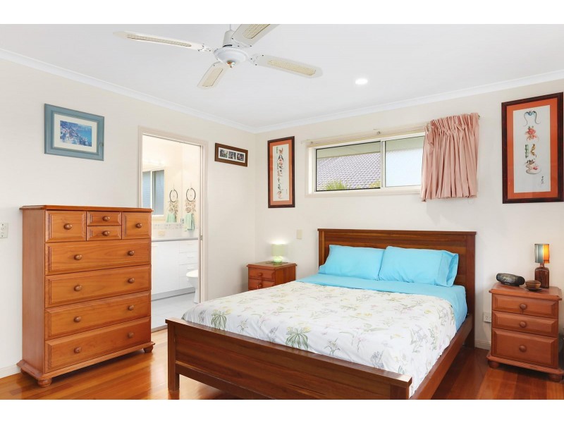 39 Southern Cross Parade, Sunrise Beach QLD 4567