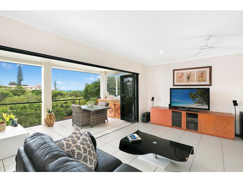 40 Ventura Street, Sunrise Beach QLD 4567