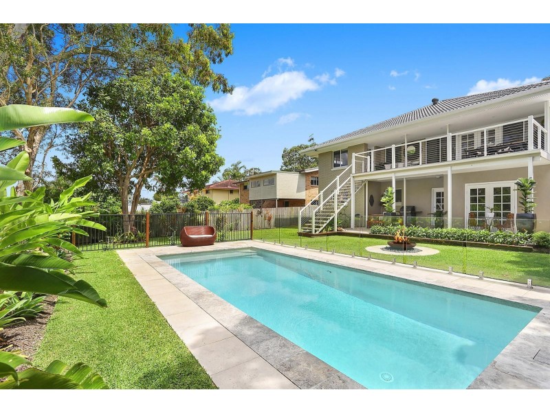 17 Lake View Drive, Tewantin QLD 4565