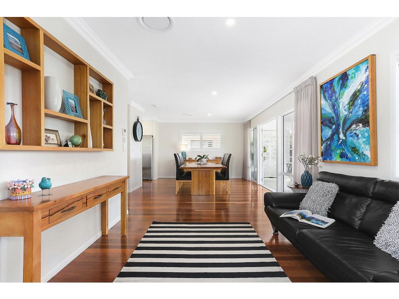 17 Lake View Drive, Tewantin QLD 4565
